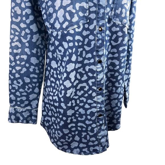 G.I.L.I. Cheetah Print Denim Button Front Shirt Small - Picture 7 of 10